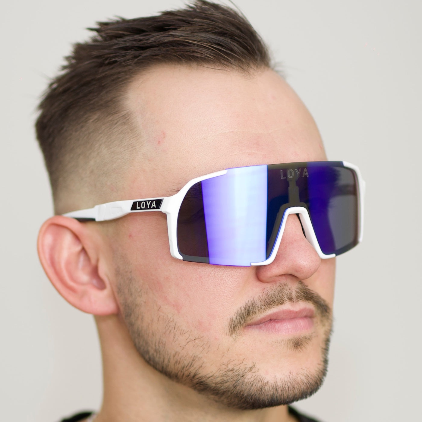 ARONA White/Blue