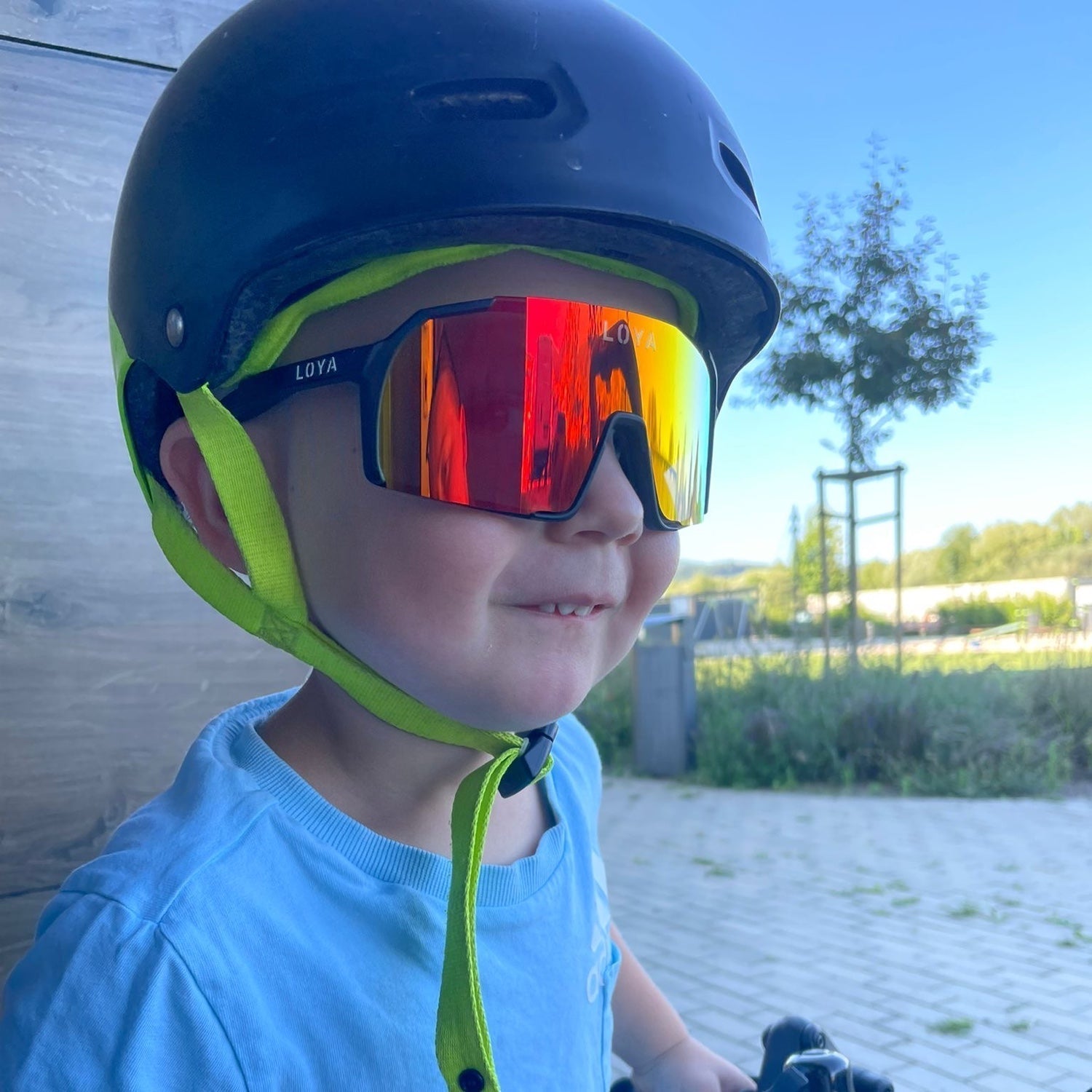 Arona Black/Red - Kids